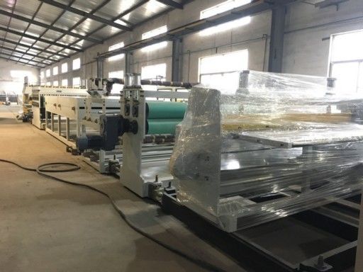 200kw Motor Power PC Polycarbonate Plastic Hollow Sheet Extrusion Line